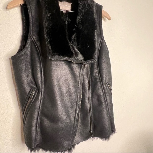 Banana Republic Multi Zip Moto Faux Shearling Vest Coat, black, size S NWOT - Picture 4 of 6